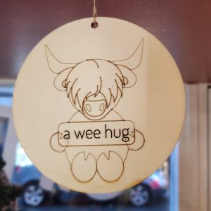 ‘A Wee Hug’ Highland Cow Hanging Decoration