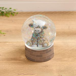 Highland Coo Resin Snowglobe
